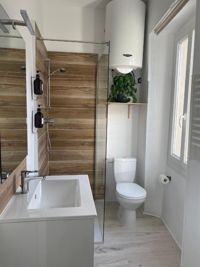 Le Studio En Provence Saint Didier  Bagian luar foto